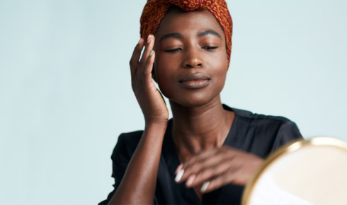 Dealing With Oily T-Zone and Dry Cheeks: Simple Routine for Combination Skin