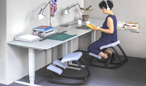 How to Balance Office Chair Time With Active Breaks in a Small Workspace